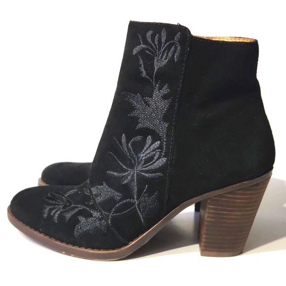 Lucky Brand Eleanor Black Suede Floral Embroidered Zip Up Bootie Size 8 EUC - Picture 3 of 11